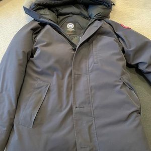 Canada Goose Chateau Parka Mens Large Dark Navy (looks almost black)
